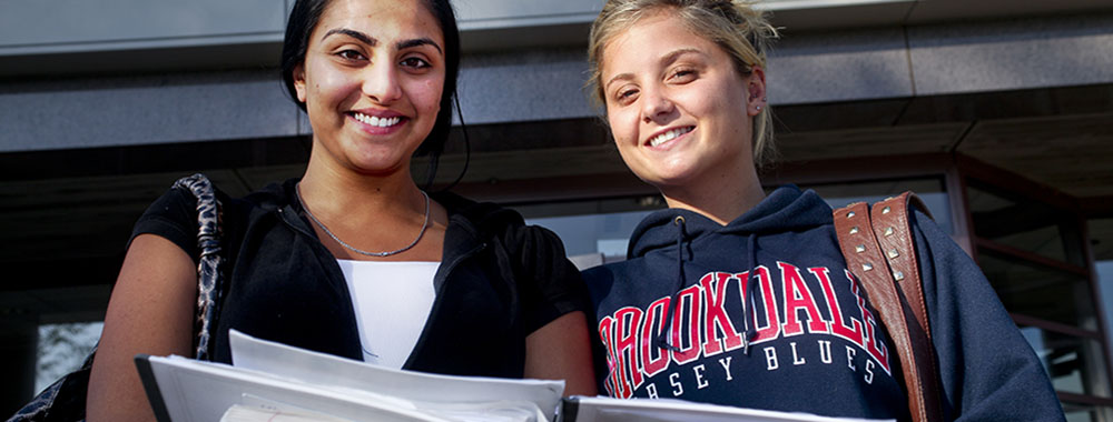 twogirls_1000x380 Two Brookdale Students