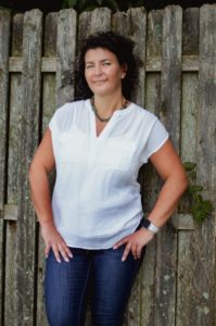 Headshot of Leigh Povia.