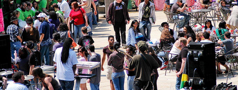 Student Activities Spring Fling on the SLC Patio